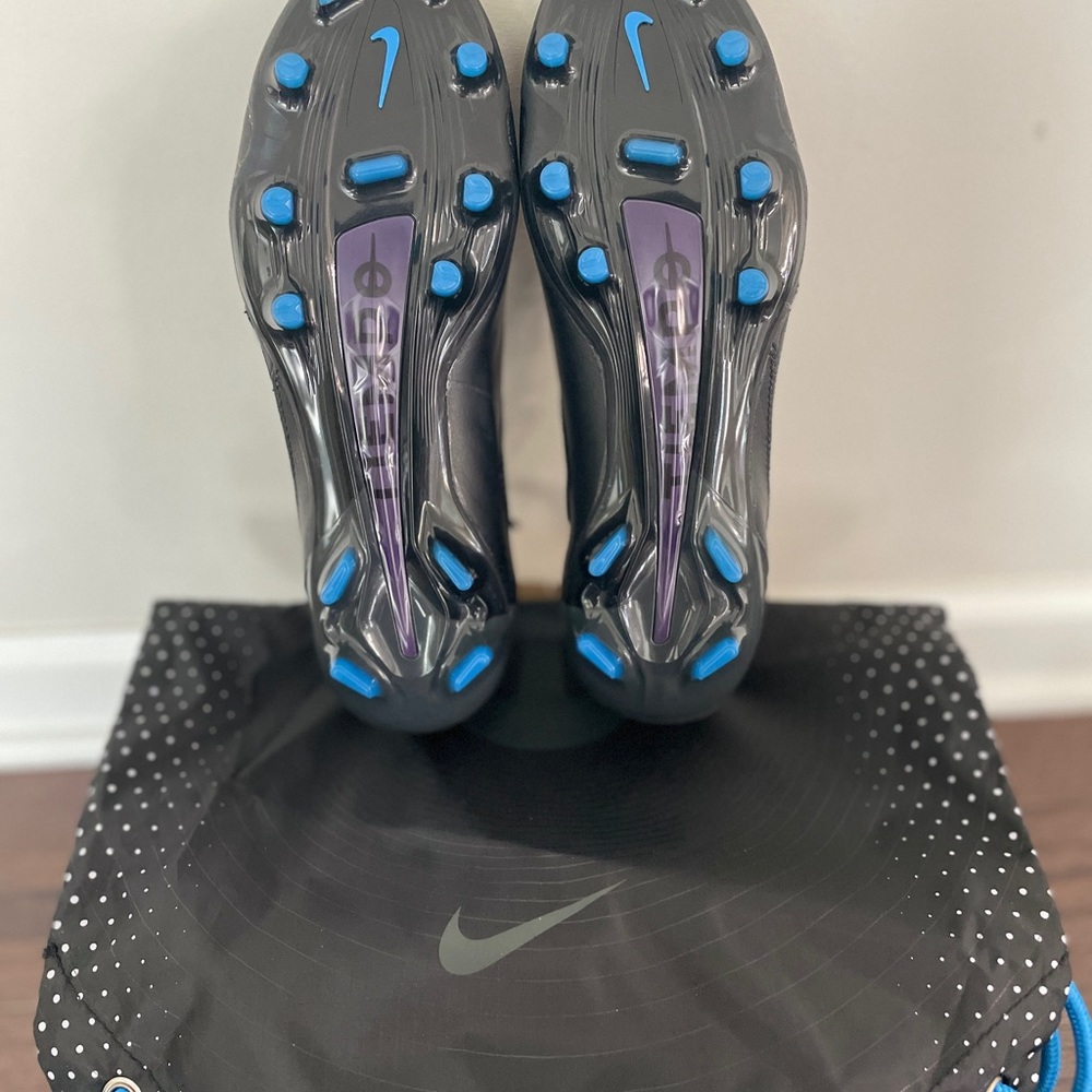 Nike Tiempo Legend 9 Elite FG Firm Ground Soccer Cleat